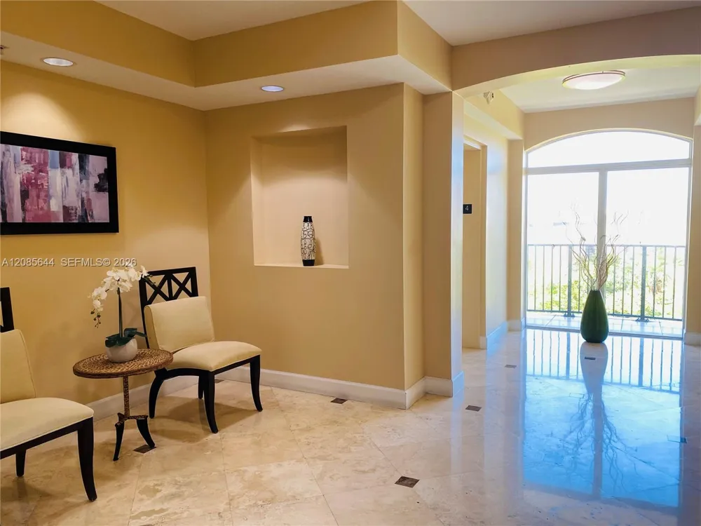 118 Zamora Ave #409 Coral Gables, FL 33134