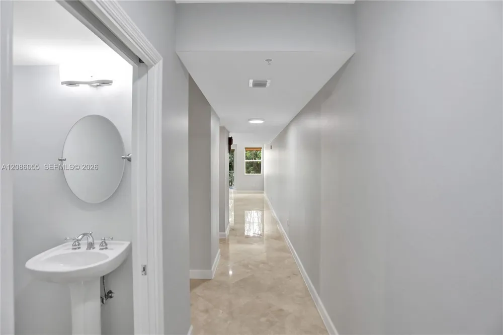 7564 SW 102nd St #211 Pinecrest, FL 33156