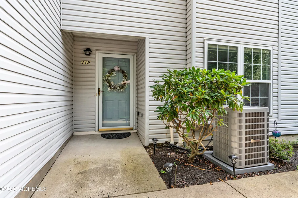 319 Deuce Drive Wall, NJ 07719