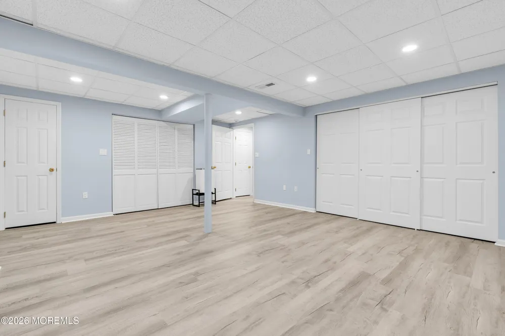 319 Deuce Drive Wall, NJ 07719