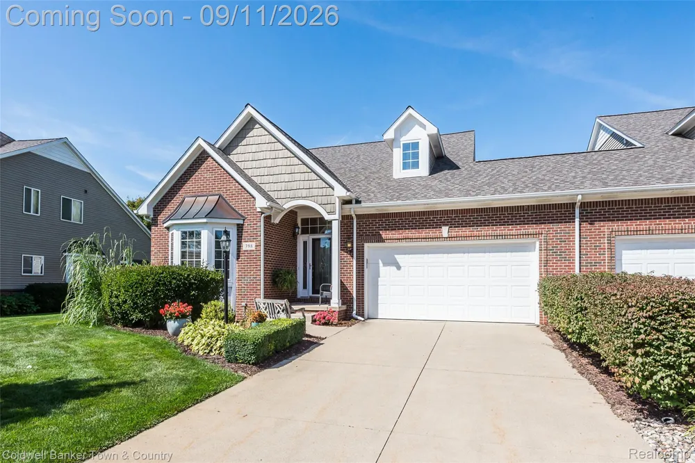 398 Delmar Court Highland Charter Township, MI 48357