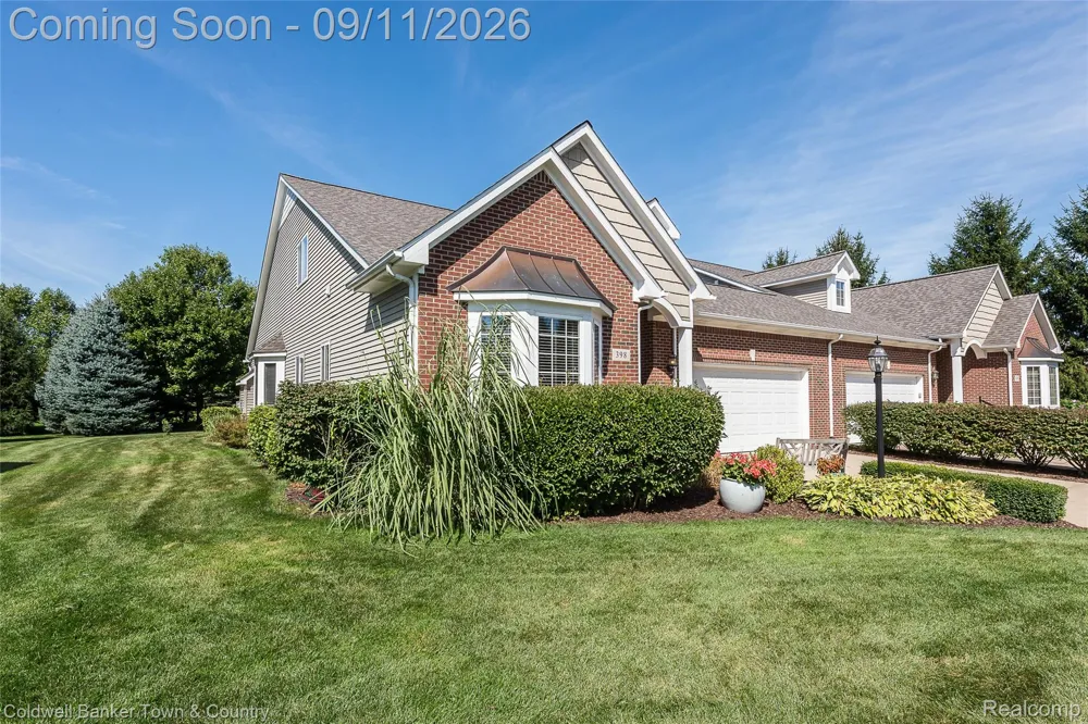 398 Delmar Court Highland Charter Township, MI 48357