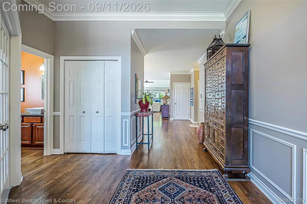 398 Delmar Court Highland Charter Township, MI 48357