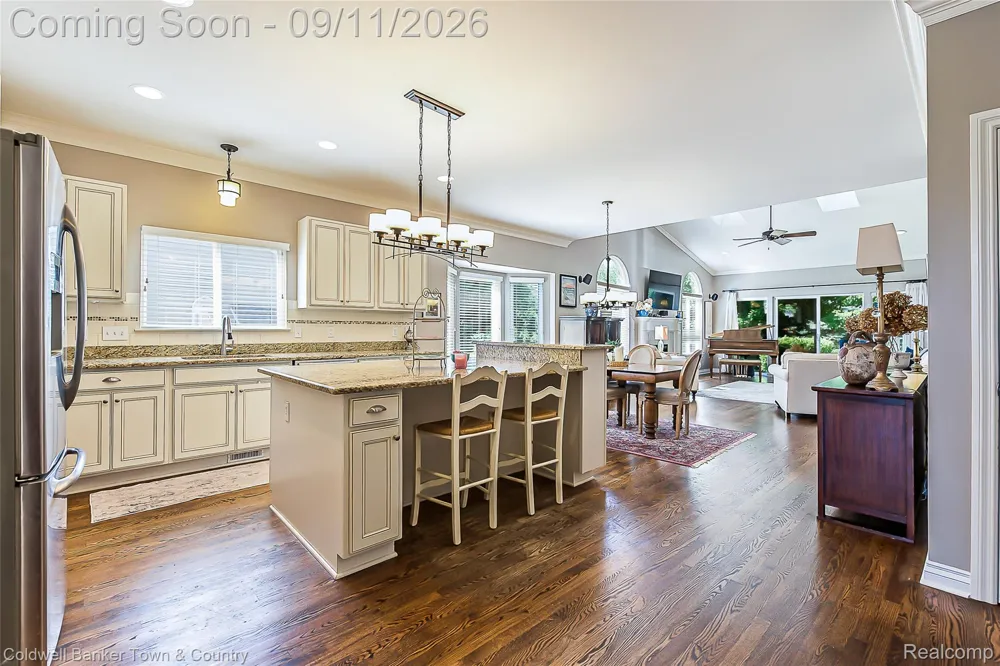398 Delmar Court Highland Charter Township, MI 48357