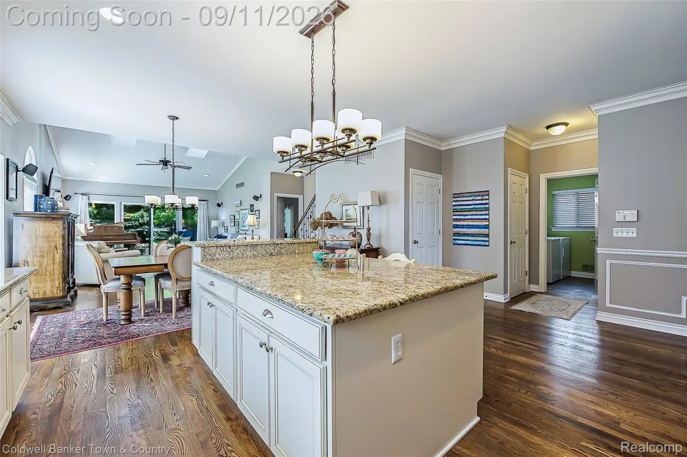 398 Delmar Court Highland Charter Township, MI 48357