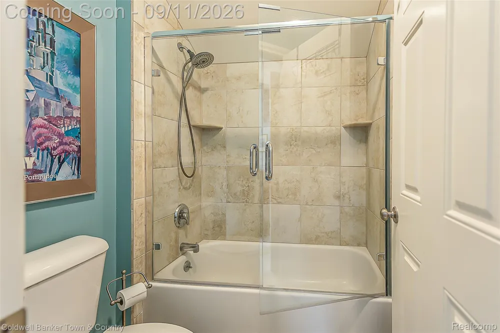 398 Delmar Court Highland Charter Township, MI 48357