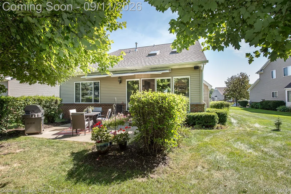 398 Delmar Court Highland Charter Township, MI 48357