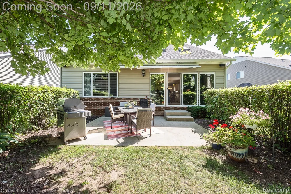 398 Delmar Court Highland Charter Township, MI 48357