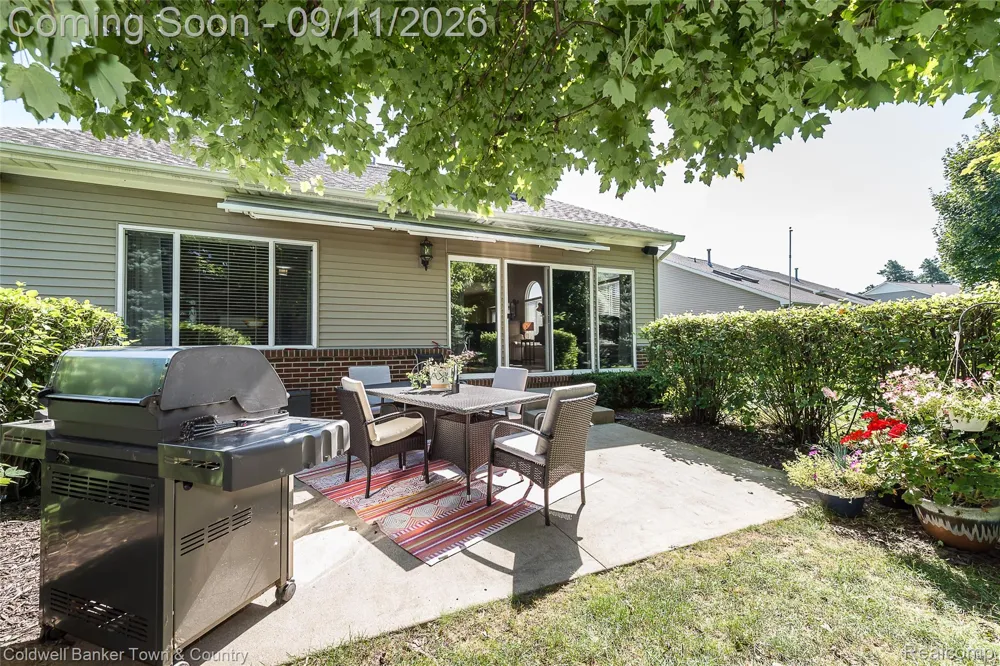 398 Delmar Court Highland Charter Township, MI 48357