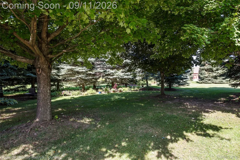 398 Delmar Court Highland Charter Township, MI 48357