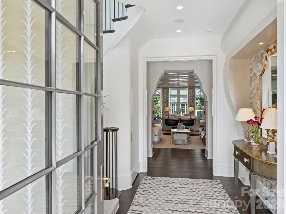 2414 Forest Drive Charlotte, NC 28211