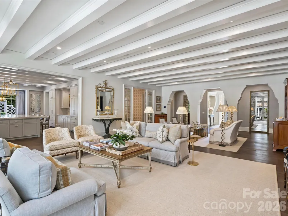 2414 Forest Drive Charlotte, NC 28211