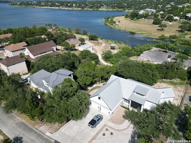 1761 Lakeside W Canyon Lake, TX 78133
