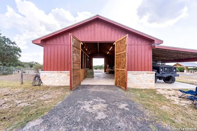 259 Gate Road Pipe Creek, TX 78063