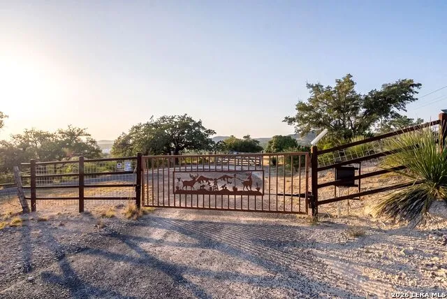 259 Gate Road Pipe Creek, TX 78063
