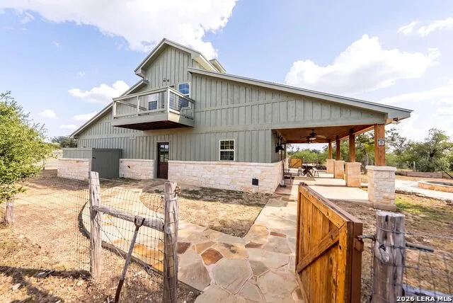 259 Gate Road Pipe Creek, TX 78063