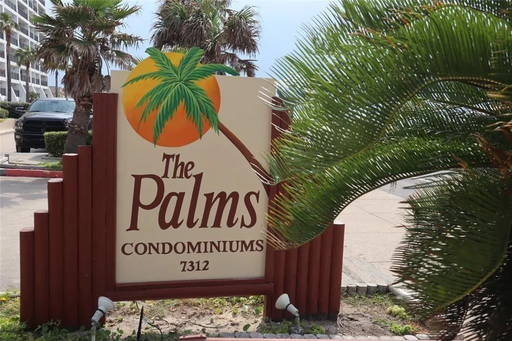 7312 Seawall Boulevard #106 Galveston, TX 77551