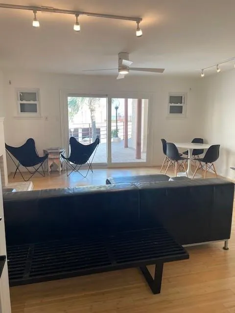 7312 Seawall Boulevard #106 Galveston, TX 77551