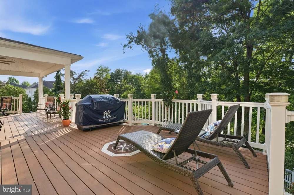 2780 HONEYSUCKLE LANE Huntingdon Valley, PA 19006