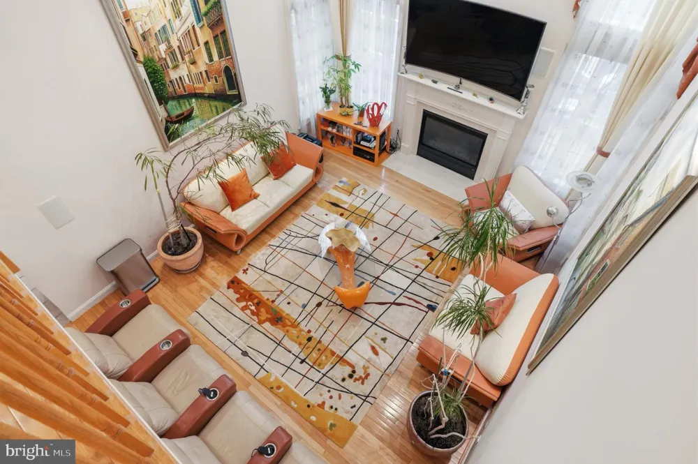 2780 HONEYSUCKLE LANE Huntingdon Valley, PA 19006