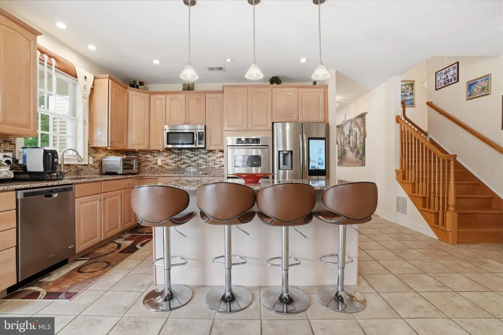 2780 HONEYSUCKLE LANE Huntingdon Valley, PA 19006