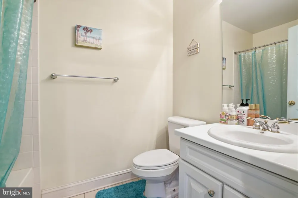 2780 HONEYSUCKLE LANE Huntingdon Valley, PA 19006