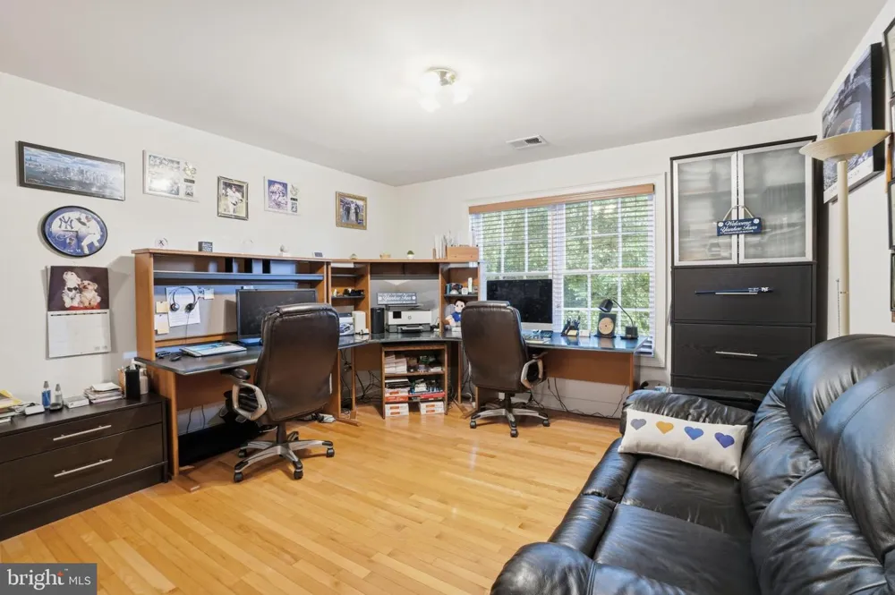 2780 HONEYSUCKLE LANE Huntingdon Valley, PA 19006