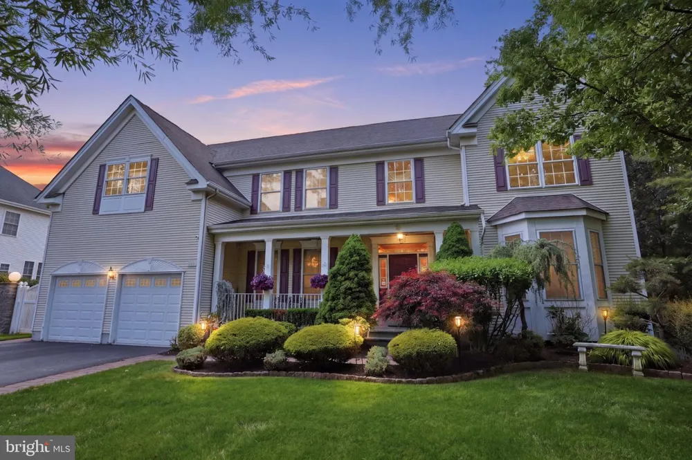 2780 HONEYSUCKLE LANE Huntingdon Valley, PA 19006
