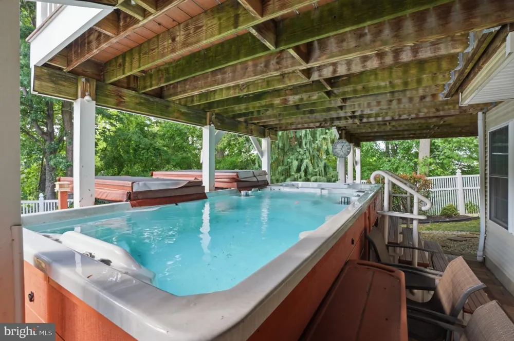 2780 HONEYSUCKLE LANE Huntingdon Valley, PA 19006