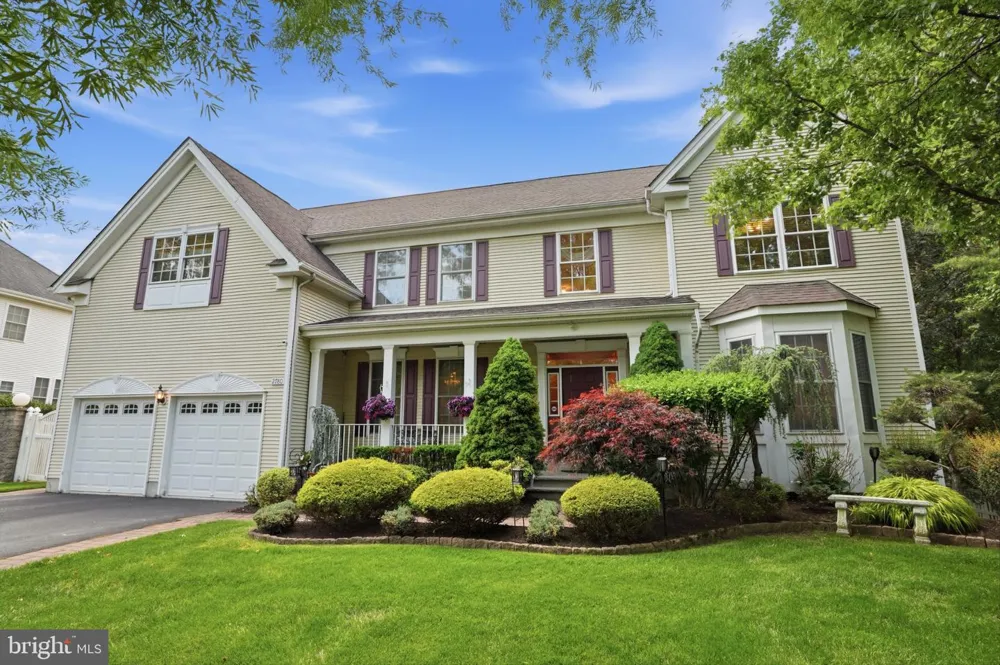 2780 HONEYSUCKLE LANE Huntingdon Valley, PA 19006