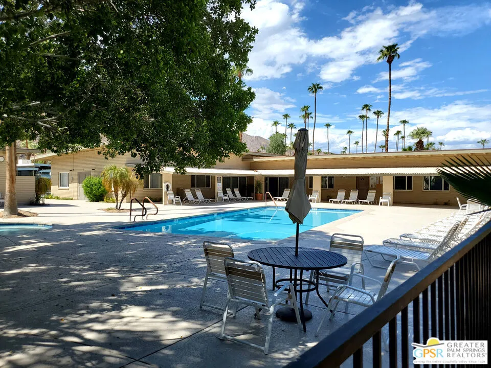 13 Araby Street Palm Springs, CA 92264
