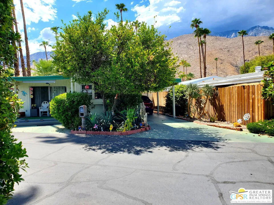 13 Araby Street Palm Springs, CA 92264