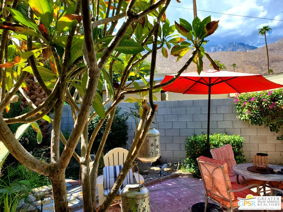 13 Araby Street Palm Springs, CA 92264