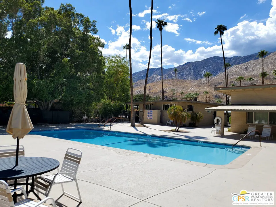 13 Araby Street Palm Springs, CA 92264