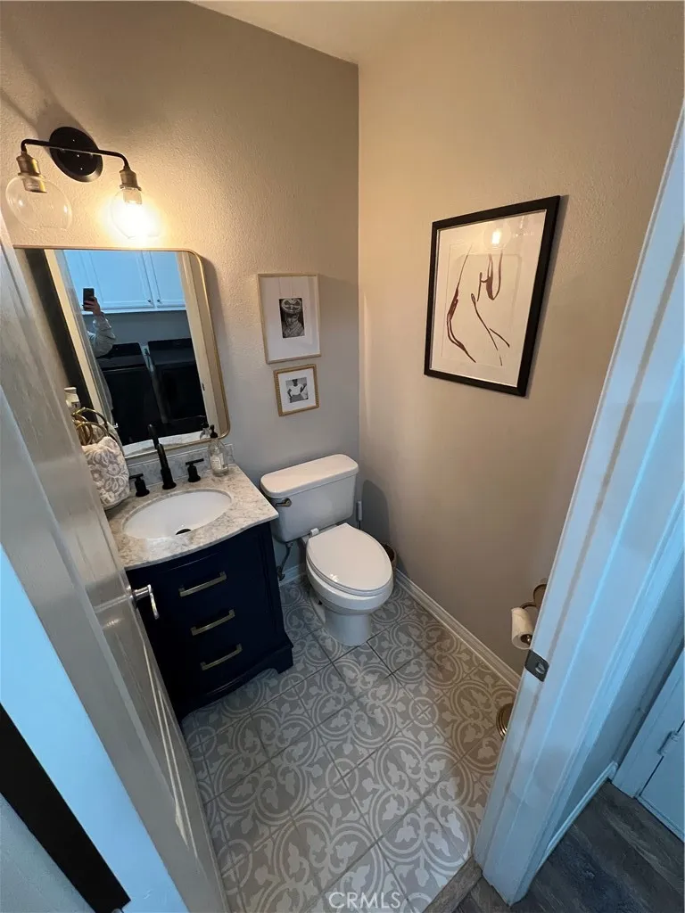 6750 Oak Hill Road Oak Hills, CA 92344