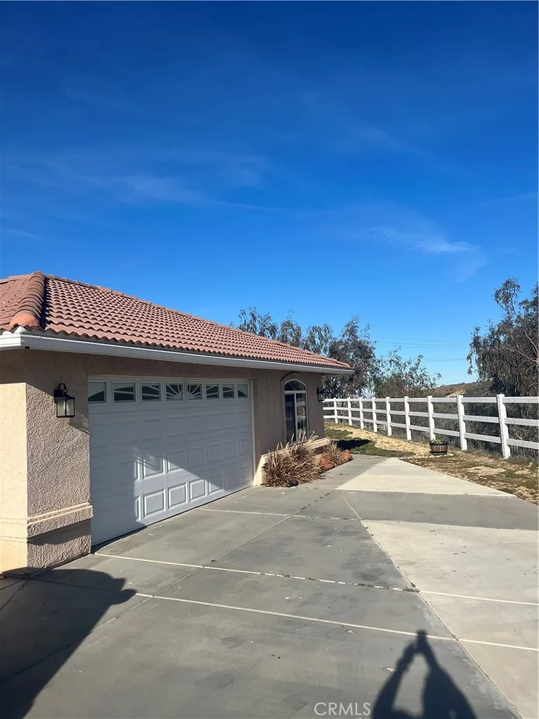 6750 Oak Hill Road Oak Hills, CA 92344