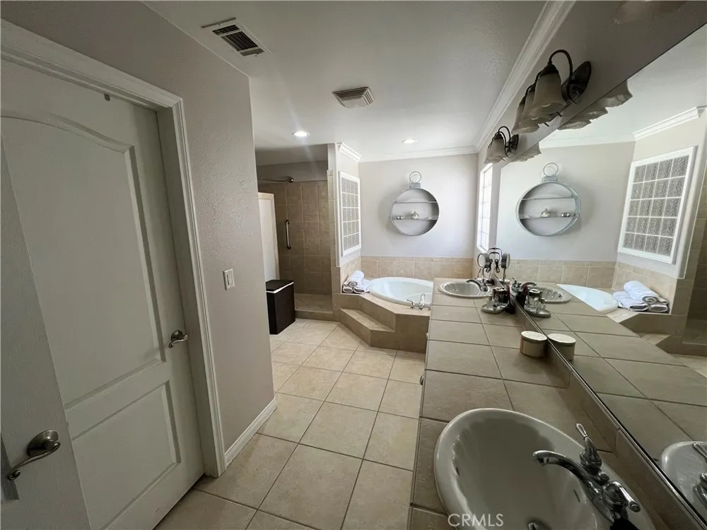 6750 Oak Hill Road Oak Hills, CA 92344