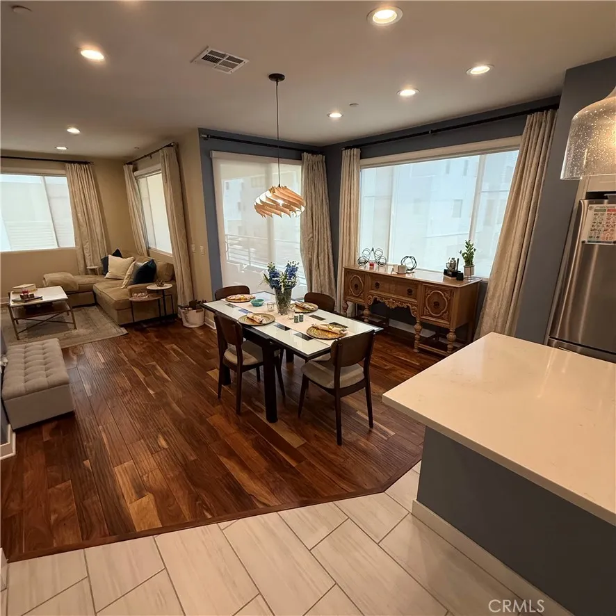 2107 Copper Walk Gardena, CA 90249