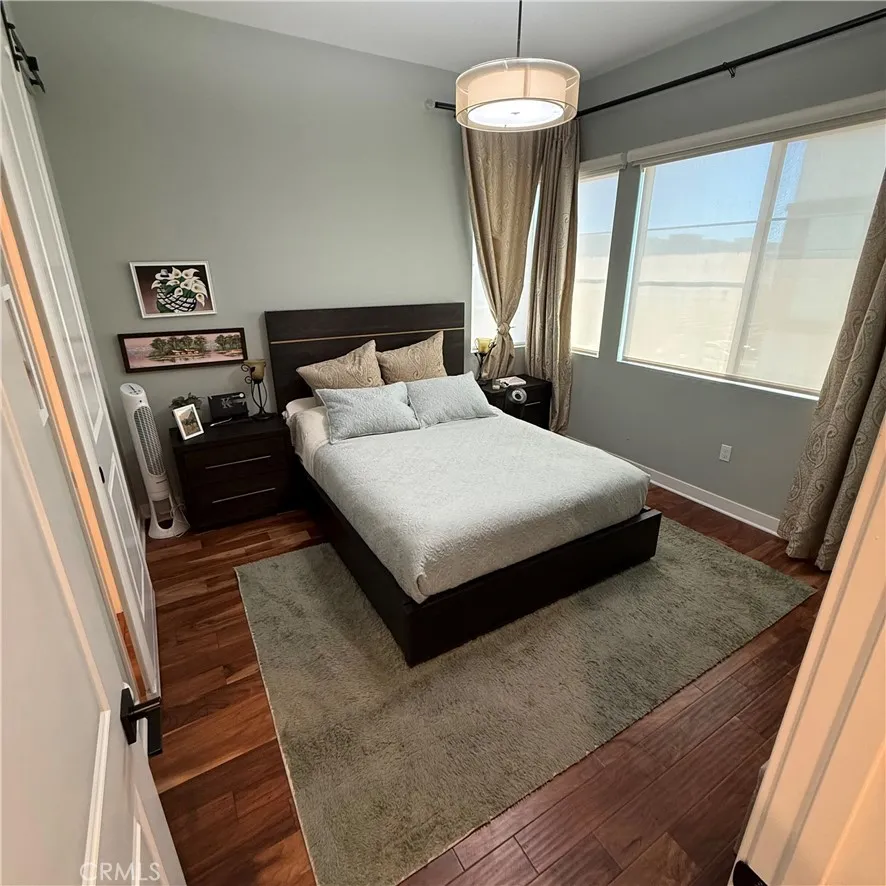 2107 Copper Walk Gardena, CA 90249