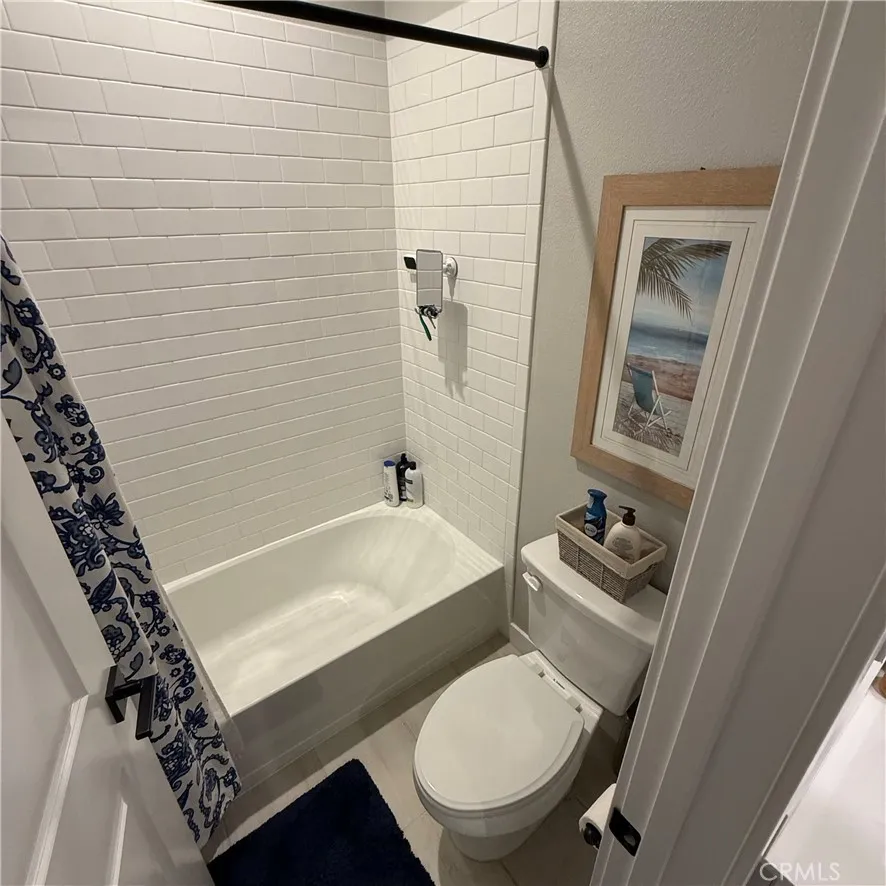 2107 Copper Walk Gardena, CA 90249
