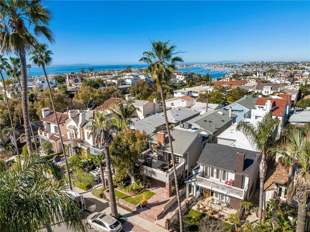 411 Goldenrod #A Corona del Mar, CA 92625