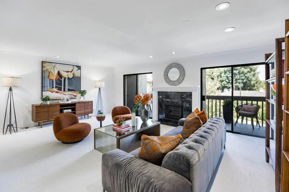 226 W Edith Avenue #2 Los Altos, CA 94022