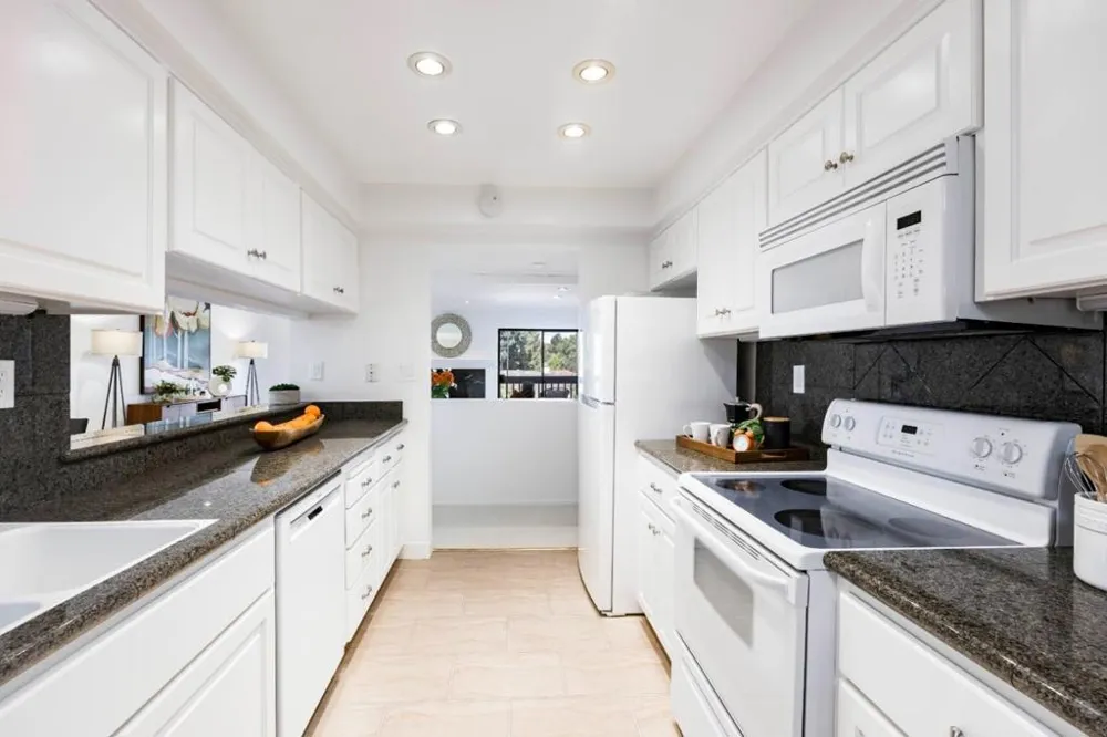 226 W Edith Avenue #2 Los Altos, CA 94022