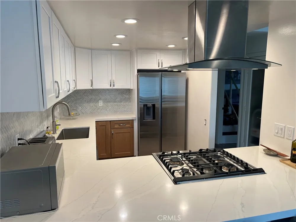 19072 Oceanport Huntington Beach, CA 92648