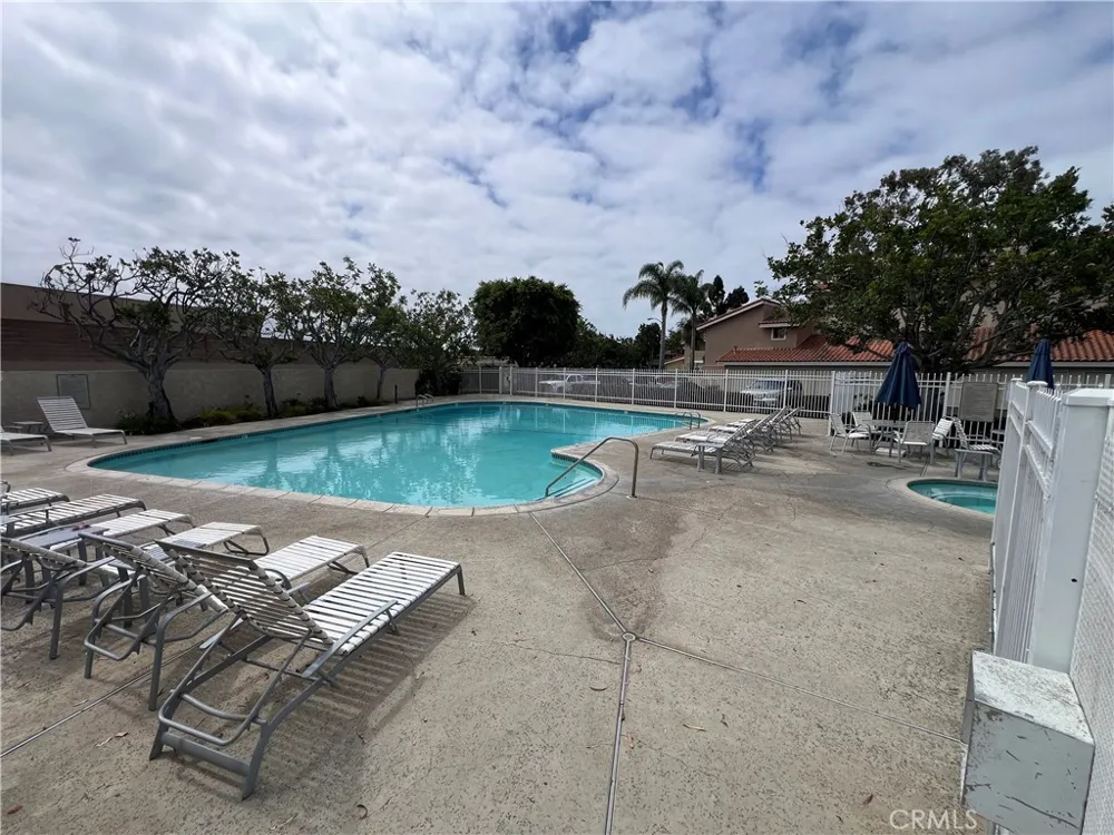 19072 Oceanport Huntington Beach, CA 92648
