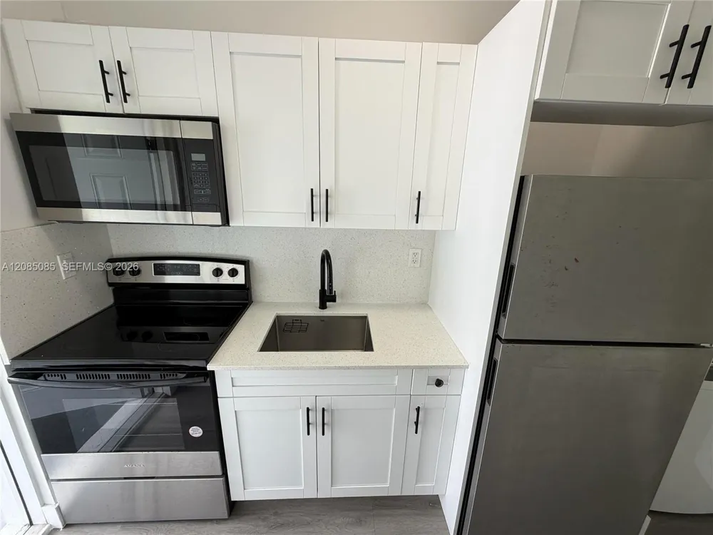638 SW 21st Ave #3 Miami, FL 33135