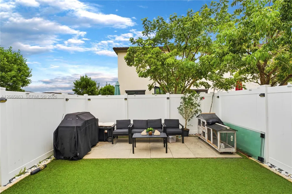 11467 W 34th Ct Hialeah, FL 33018
