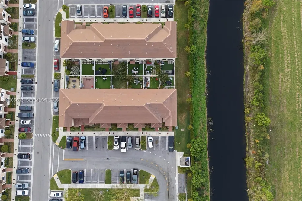 11467 W 34th Ct Hialeah, FL 33018