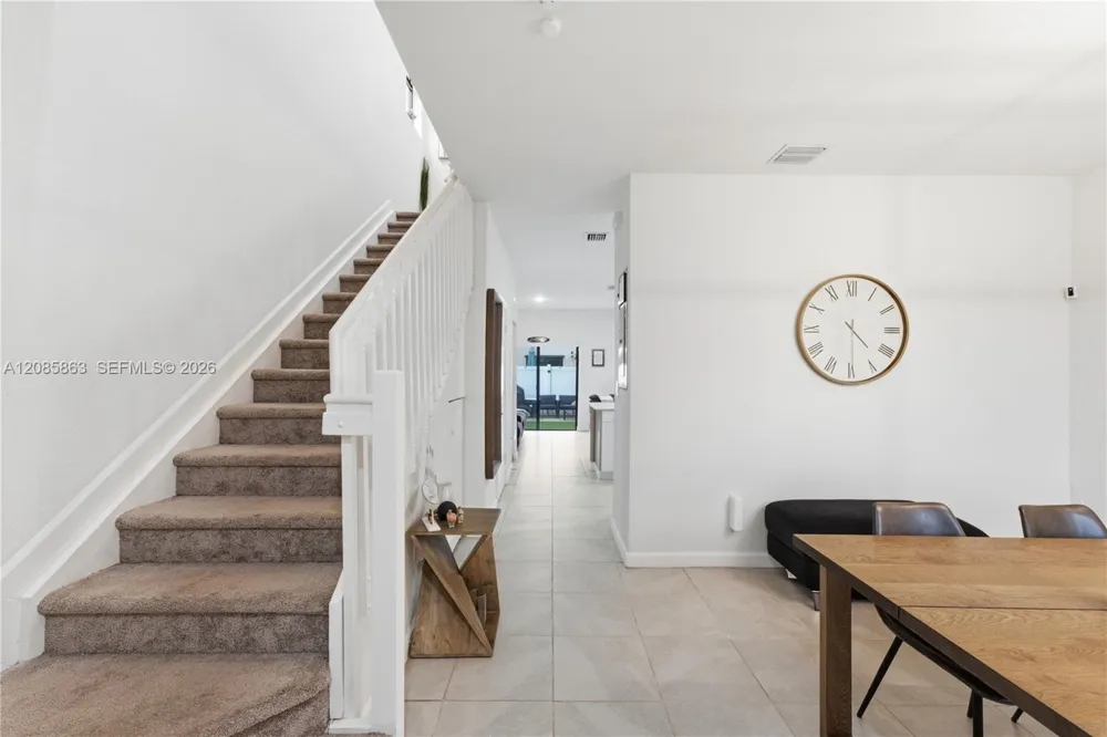 11467 W 34th Ct Hialeah, FL 33018