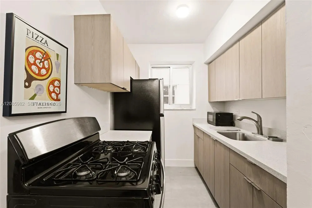 7340 Harding Ave #5 Miami Beach, FL 33141